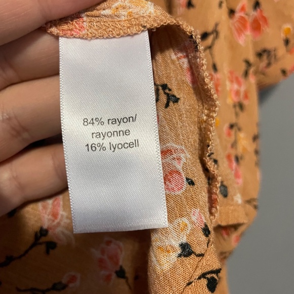 Maurices XXL Short Sleeve Mustard Yellow Floral Blouse - Picture 5 of 5